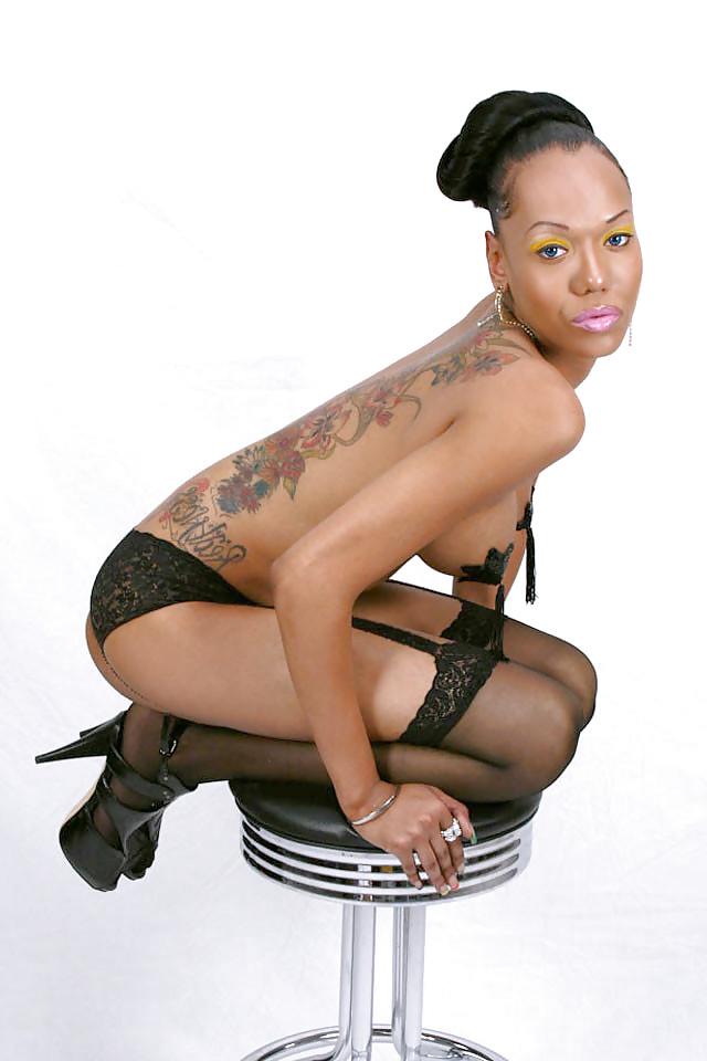 25P EBONY TS FOXY