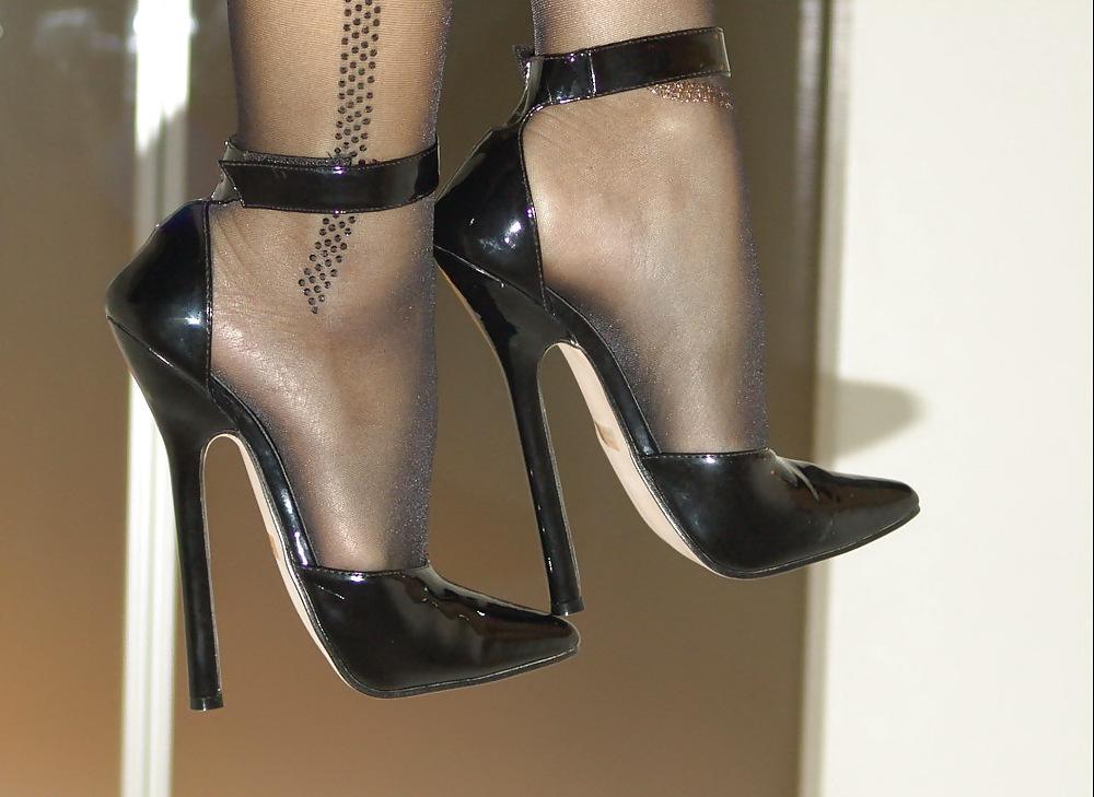 12P Lady B black pantyhose High heels