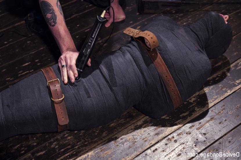 15P Ultra hot and all natural California girl is restrained and tormented