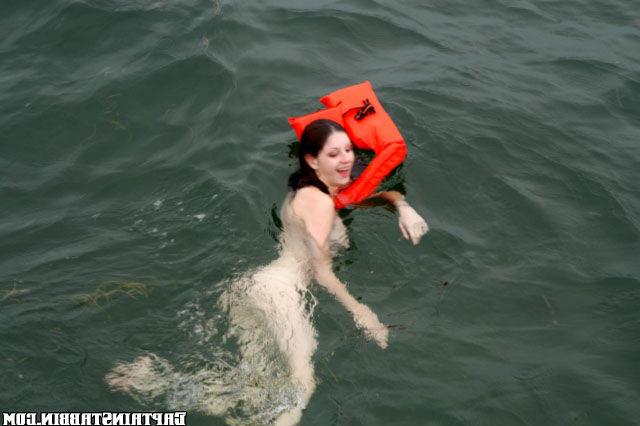 12P 12 pics and 1 movie of Tara from Captain Stabbin