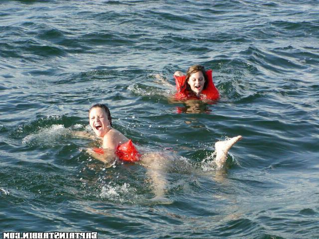 12P 12 pics and 1 movie of Angelina from Captain Stabbin