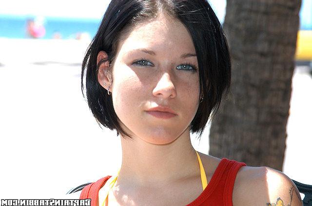 12P 12 pics and 1 movie of Allie from Captain Stabbin