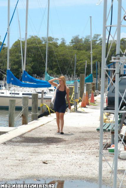 12P 12 pics and 1 movie of Katt from Captain Stabbin