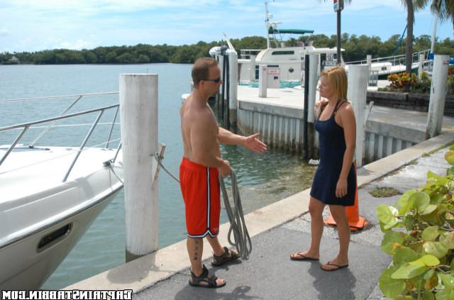 12P 12 pics and 1 movie of Katt from Captain Stabbin