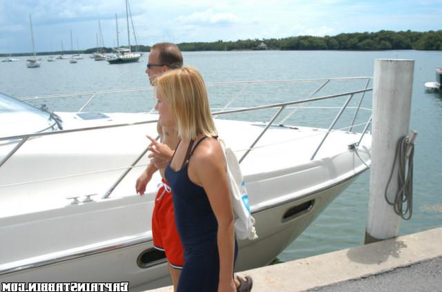 12P 12 pics and 1 movie of Katt from Captain Stabbin