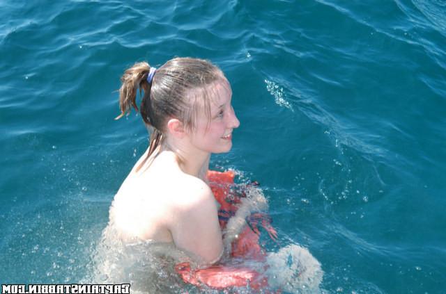 12P 12 pics and 1 movie of Jessy from Captain Stabbin
