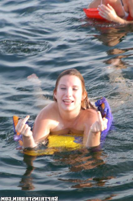 12P 12 pics and 1 movie of Christina from Captain Stabbin