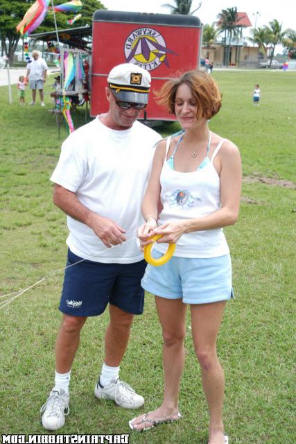 12P 12 pics and 1 movie of Leslie from Captain Stabbin
