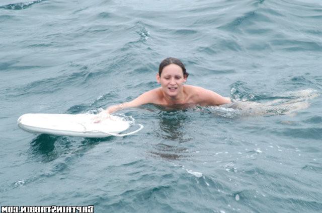 12P 12 pics and 1 movie of Leslie from Captain Stabbin