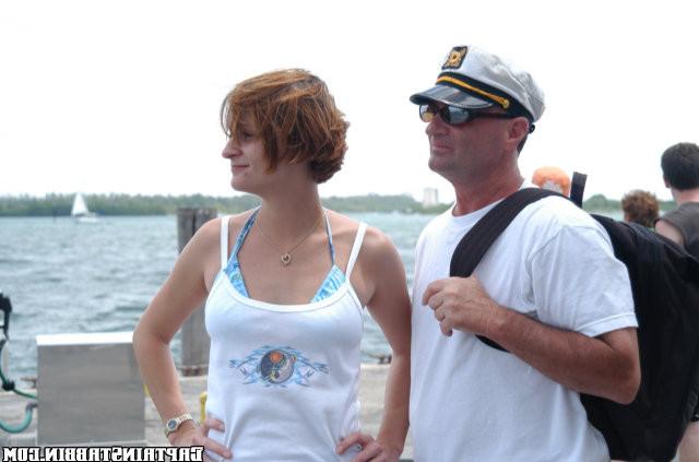 12P 12 pics and 1 movie of Leslie from Captain Stabbin