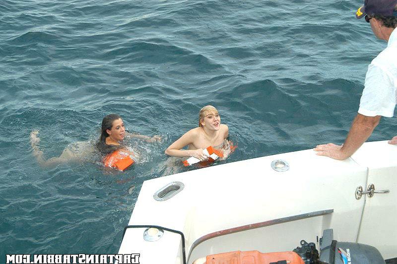 12P 12 pics and 1 movie of Raquel from Captain Stabbin