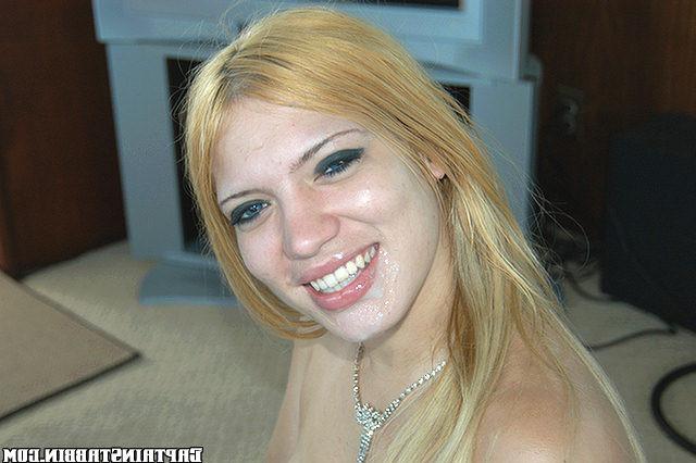 12P 12 pics and 1 movie of Gloria from Captain Stabbin