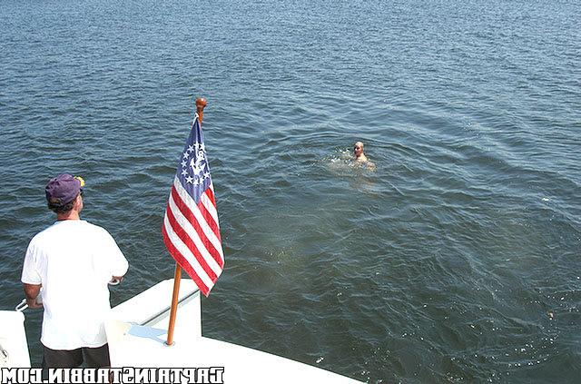12P 12 pics and 1 movie of Tylor from Captain Stabbin