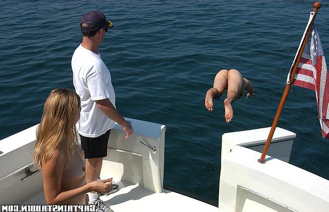 12P 12 pics and 1 movie of Karinne from Captain Stabbin