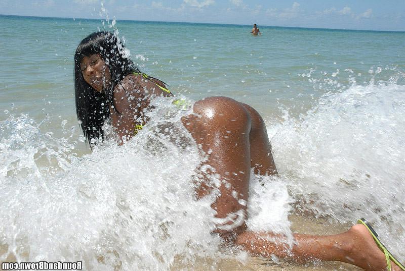 13P Check out mia super hot round ebony babe gets slammed hard and creamed on her as