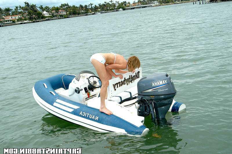 12P 12 pics and 1 movie of Jenni from Captain Stabbin