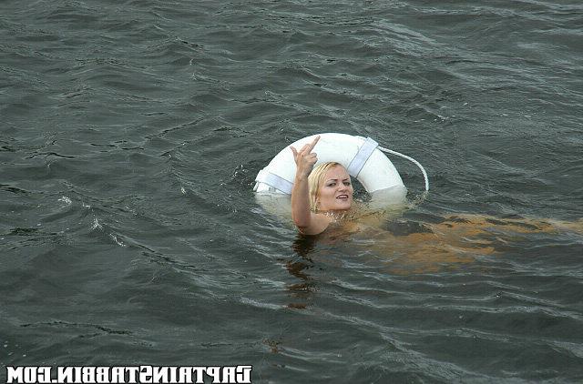 12P 12 pics and 1 movie of Andie from Captain Stabbin