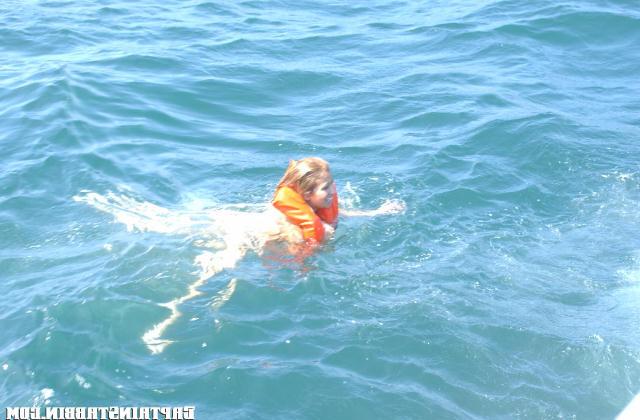 12P 12 pics and 1 movie of Vanessa from Captain Stabbin