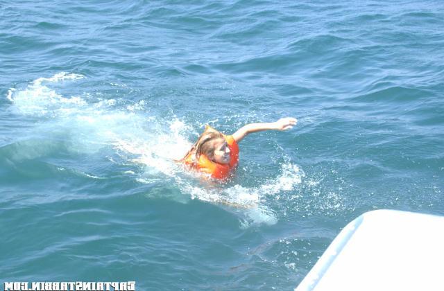 12P 12 pics and 1 movie of Vanessa from Captain Stabbin