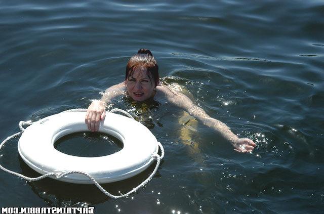 12P 12 pics and 1 movie of Miranda from Captain Stabbin