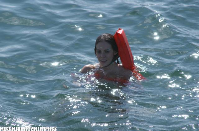 12P 12 pics and 1 movie of Amy from Captain Stabbin