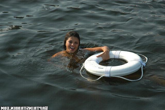 12P 12 pics and 1 movie of Natalie from Captain Stabbin