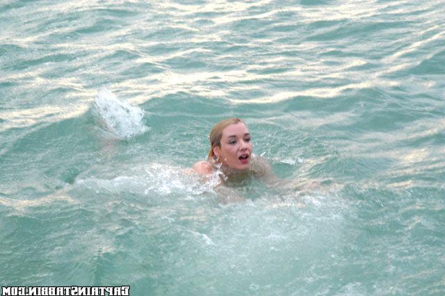 12P 12 pics and 1 movie of Olivia from Captain Stabbin