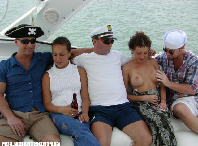 12P 12 pics and 1 movie of Monique from Captain Stabbin