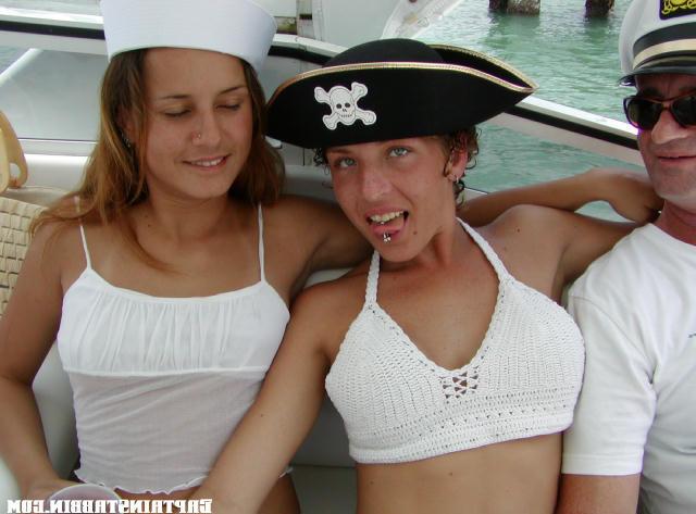 12P 12 pics and 1 movie of Monique from Captain Stabbin