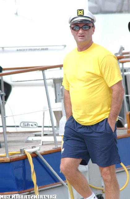 12P 12 pics and 1 movie of Austin from Captain Stabbin