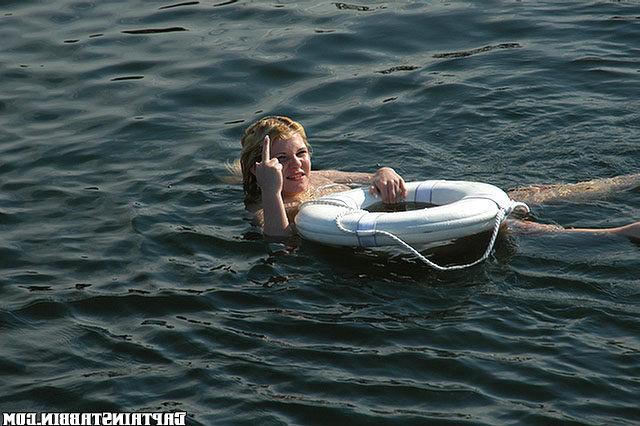 12P 12 pics and 1 movie of Rose from Captain Stabbin