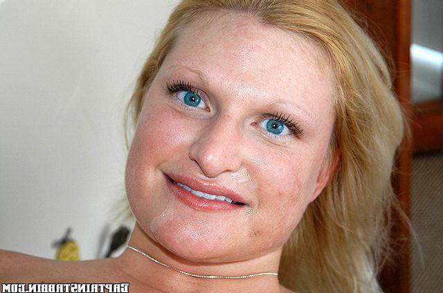 12P 12 pics and 1 movie of Kori from Captain Stabbin