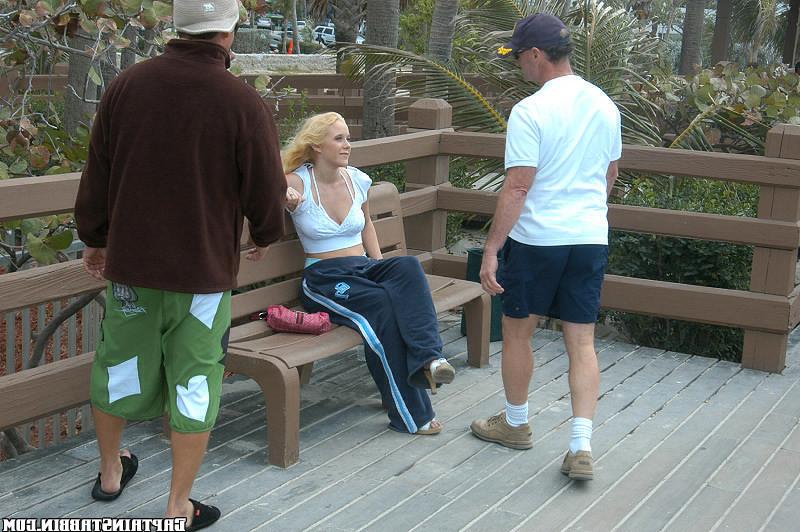 12P 12 pics and 1 movie of Madonna from Captain Stabbin
