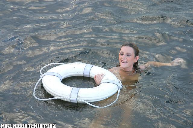 12P 12 pics and 1 movie of Desiree from Captain Stabbin