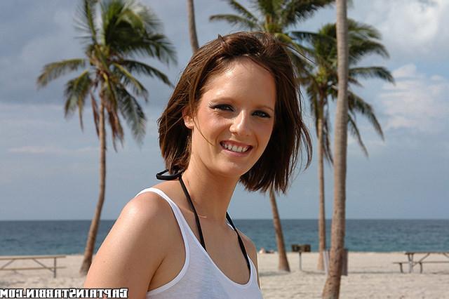 12P 12 pics and 1 movie of Andi from Captain Stabbin