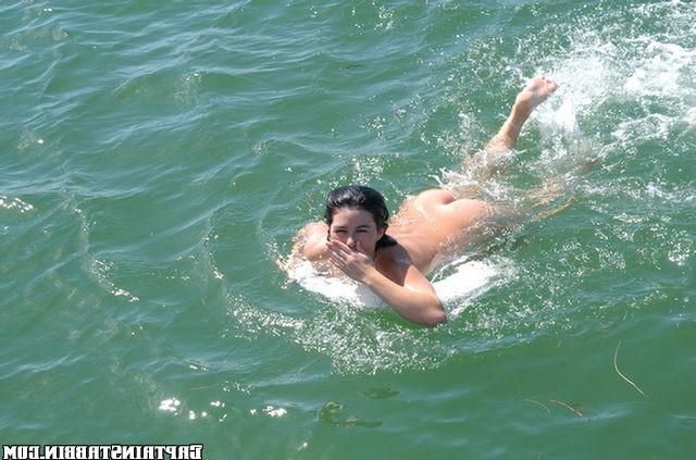 12P 12 pics and 1 movie of Ashley from Captain Stabbin