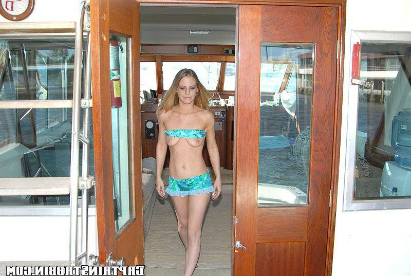 12P 12 pics and 1 movie of Diana from Captain Stabbin