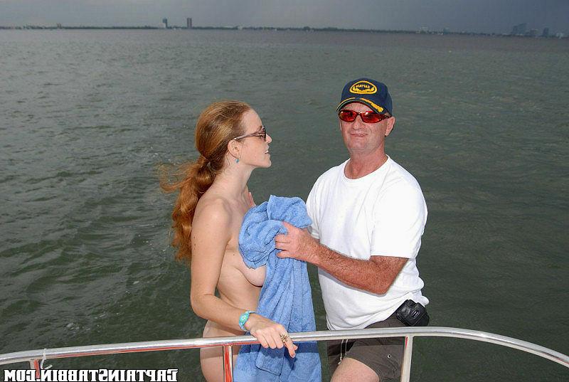 12P 12 pics and 1 movie of Kim from Captain Stabbin