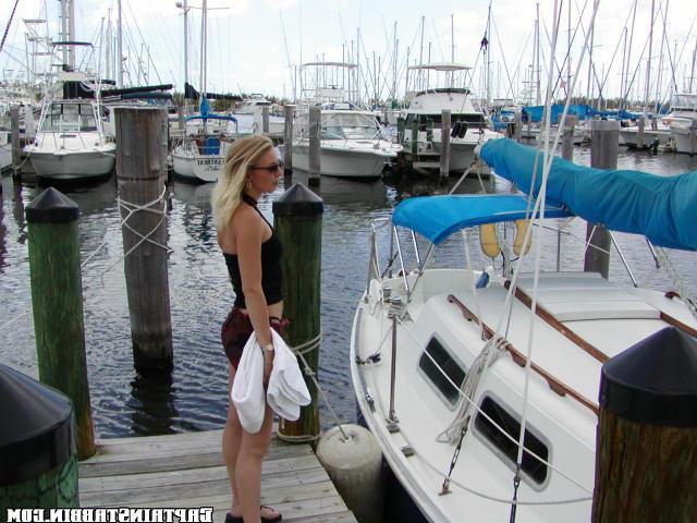 12P 12 pics and 1 movie of Jasmine from Captain Stabbin