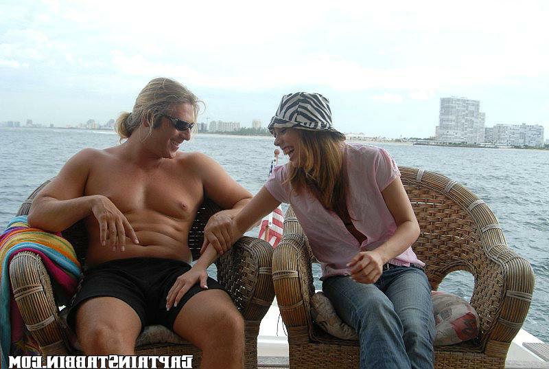 12P 12 pics and 1 movie of Sandi from Captain Stabbin