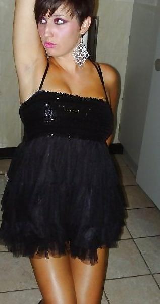 9P Facebook slag from birmingham 20 yr old non nude
