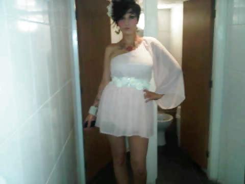 9P Facebook slag from birmingham 20 yr old non nude