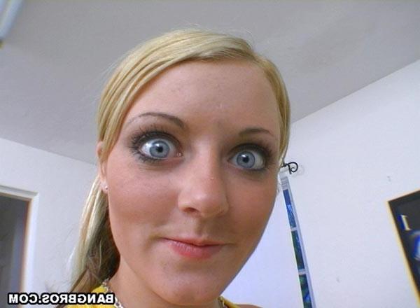 16P This chick has some of the nicest pair of natural breasts I've had the chance to