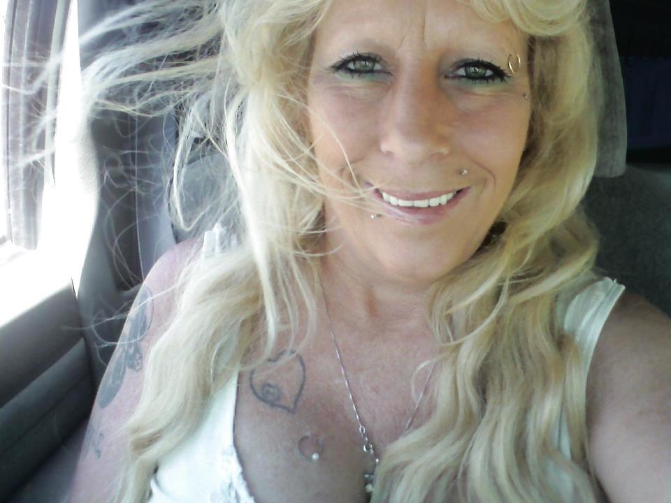 3P Mature grandma self pics