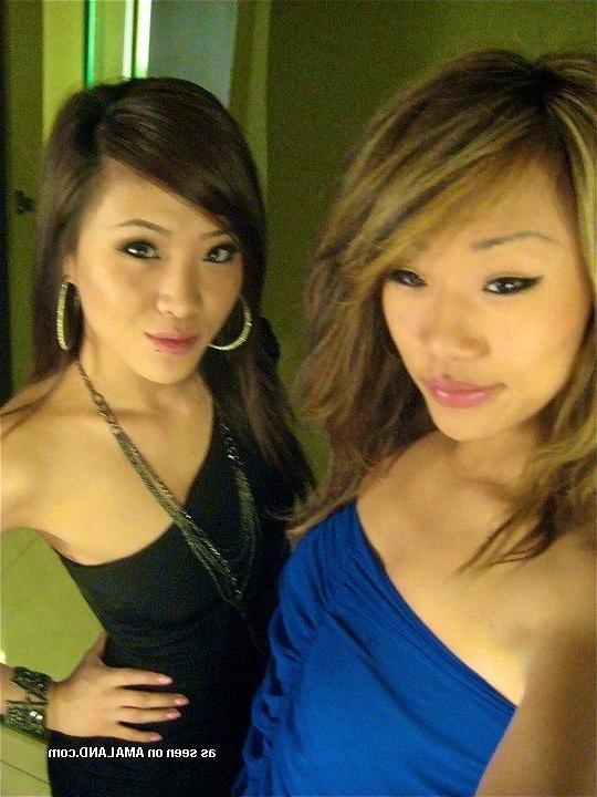 15P Sexy amateur Asian babes posing for the cam