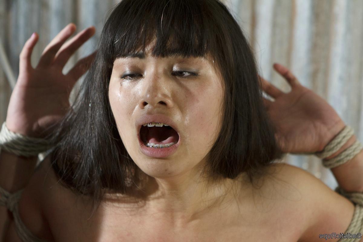 24P Extreme Fisting of Milcah makes 6