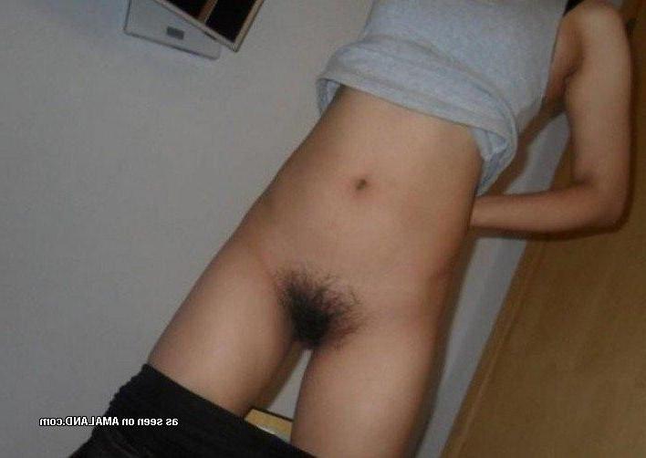 10P Asian babe shows off her hairy snatch and hot ass
