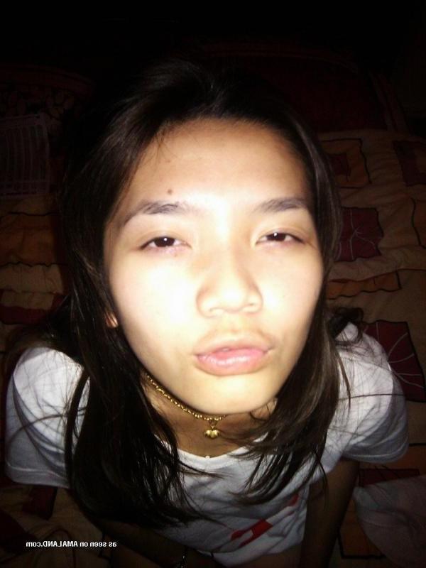 10P Sexy non-nude pics from a slutty Asian amateur teen