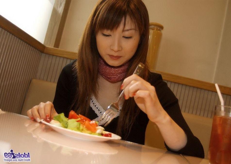 14P Japanese chick Kotone showing sweet tits and pussy