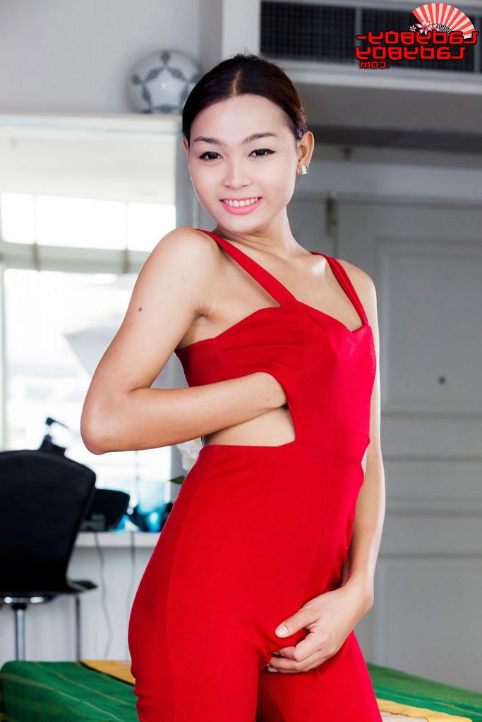 15P Cute Ladyboy Shows Her Cock